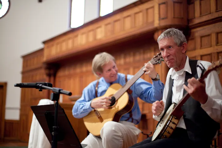 Band playing string instruments